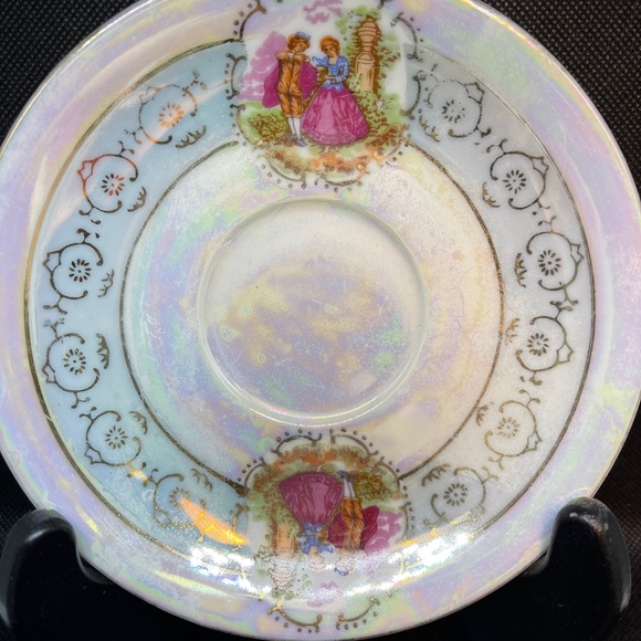 Vintage tea cup and saucer - Picture 3 of 4